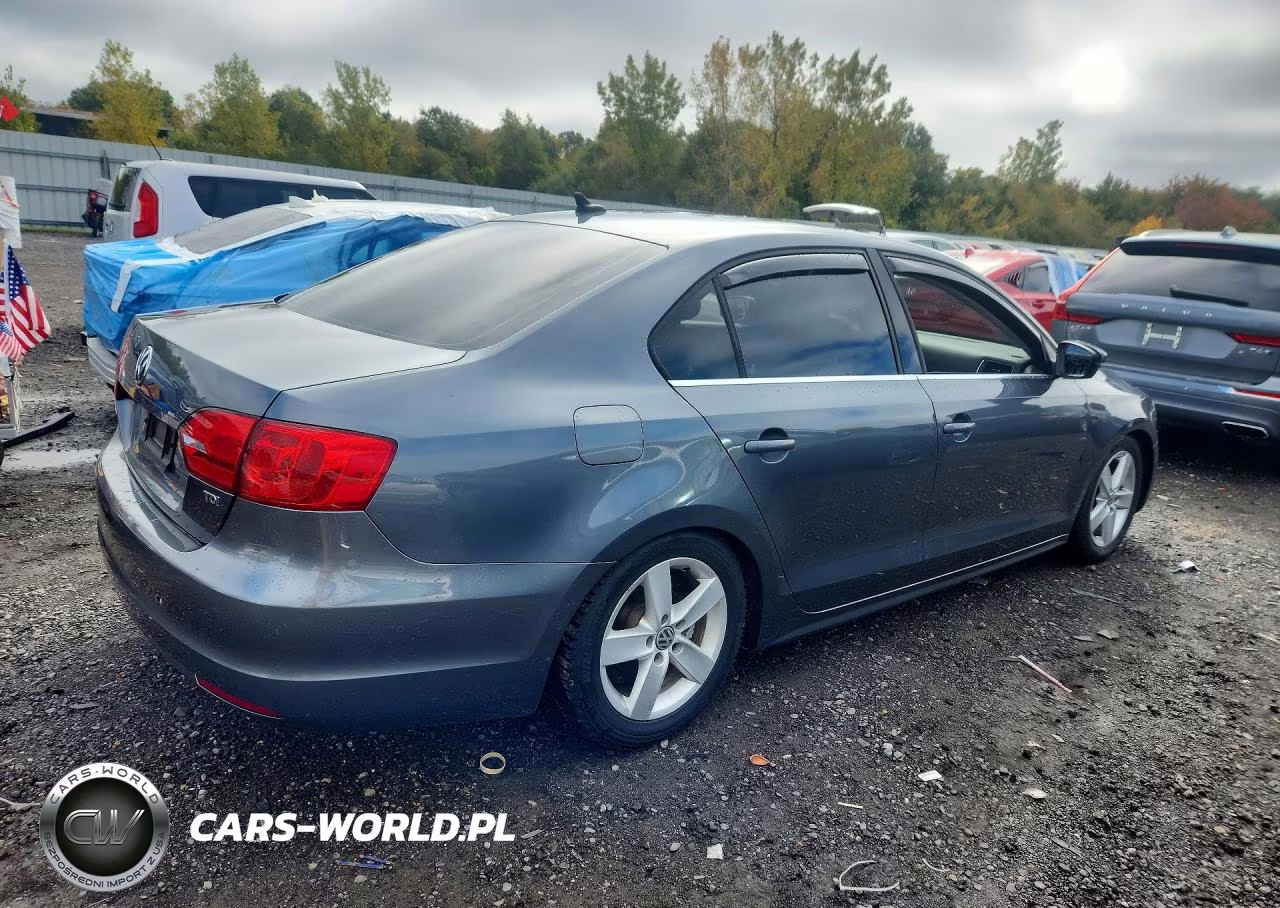 2014 Volkswagen Jetta Tdi VIN:3VW3L7AJ3EM328356 - 3