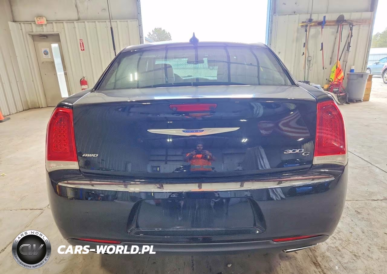2016 Chrysler 300C VIN:2C3CCAKG9GH244258 - 6