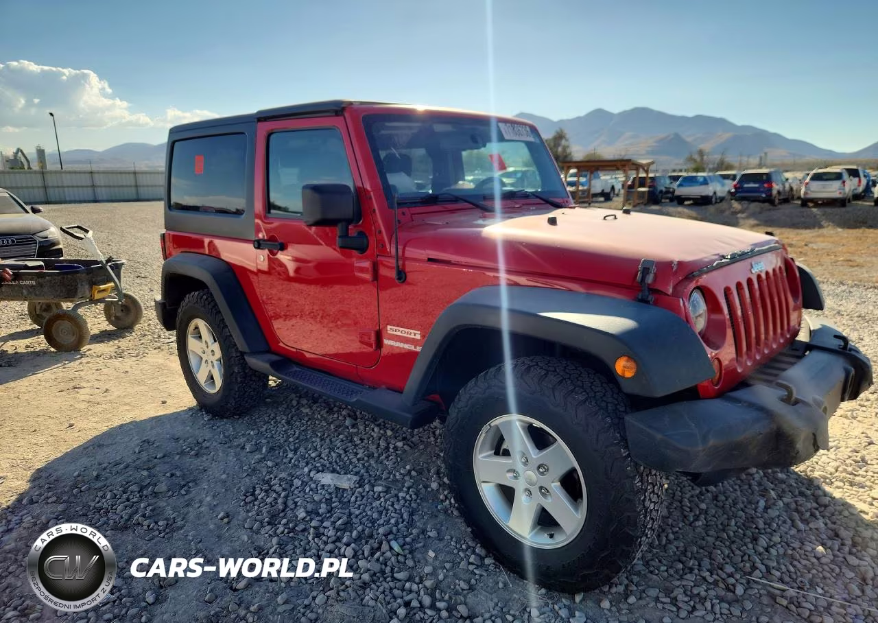 2012 Jeep Wrangler Sport VIN:1C4AJWAG5CL175900 - 4