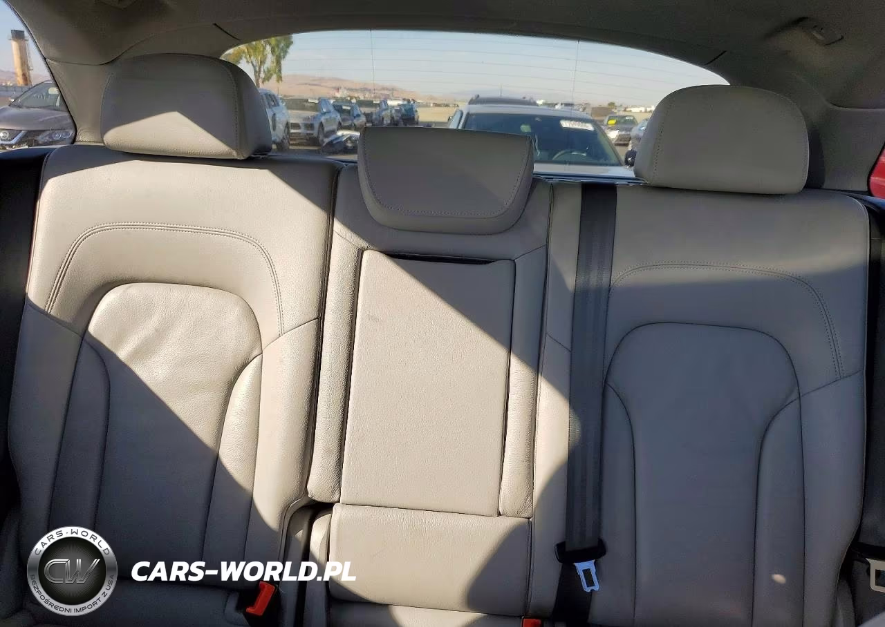 2016 Audi Q5 Premium VIN:WA1C2AFP8GA047700 - 10