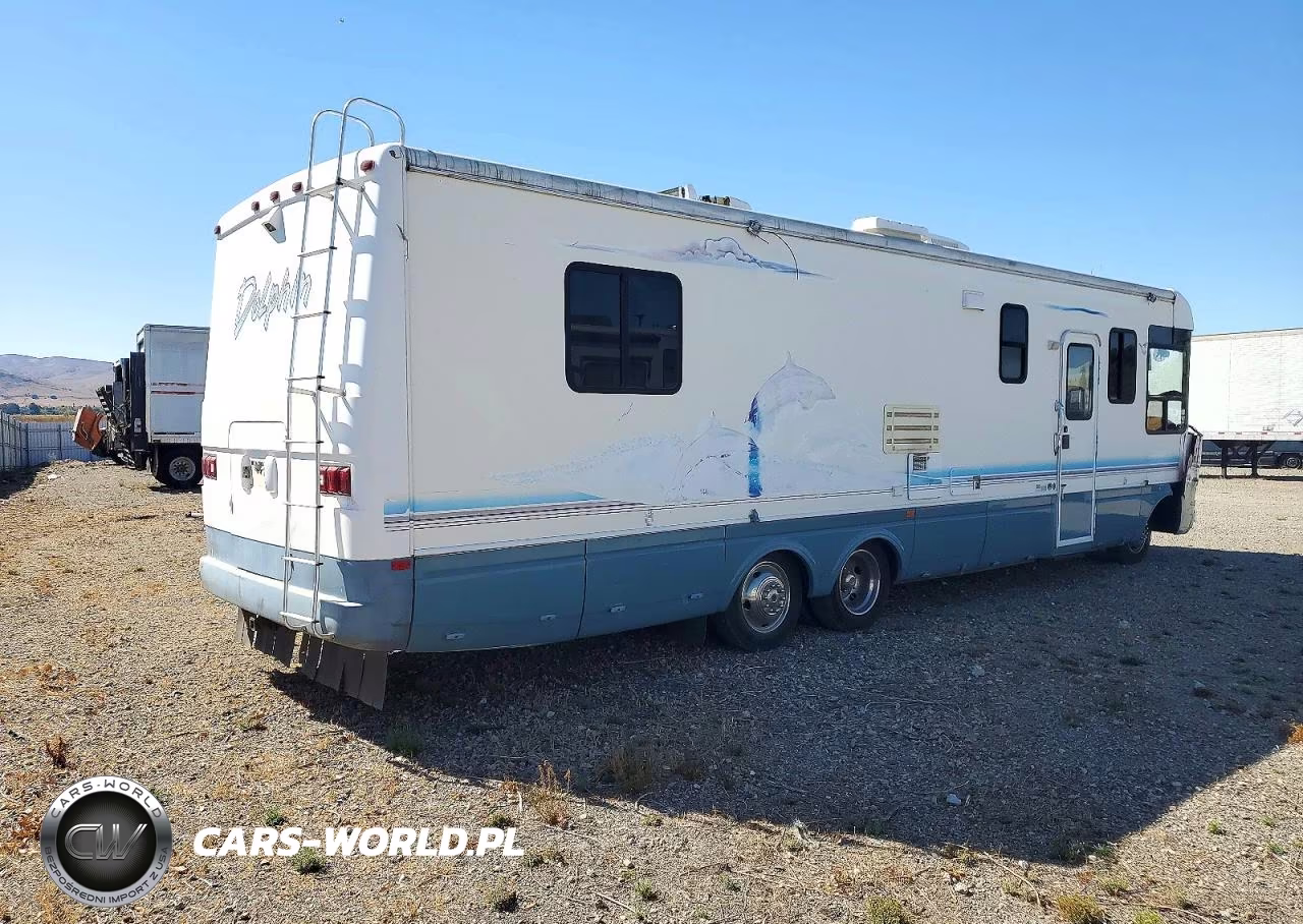 1998 Chevrolet P30 VIN:1GBLP37JXW3313741 - 4