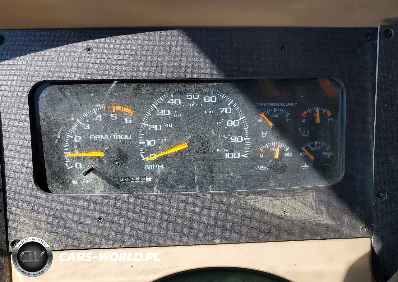 1998 Chevrolet P30 VIN:1GBLP37JXW3313741 - 8