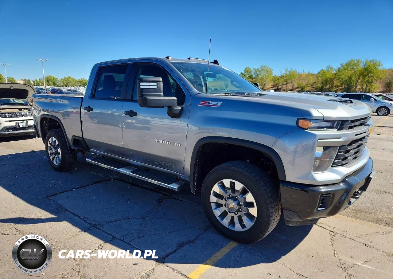 2024 Chevrolet Silverado K2500 Custom VIN:2GC4YME77R1231177 - 4