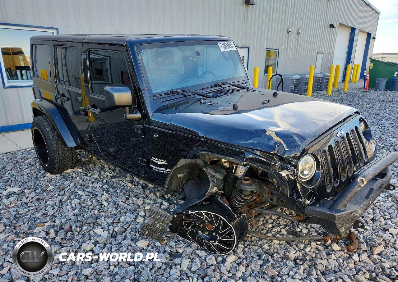 2015 Jeep Wrangler Unlimited Sahara VIN:1C4BJWEG1FL651725 - 4