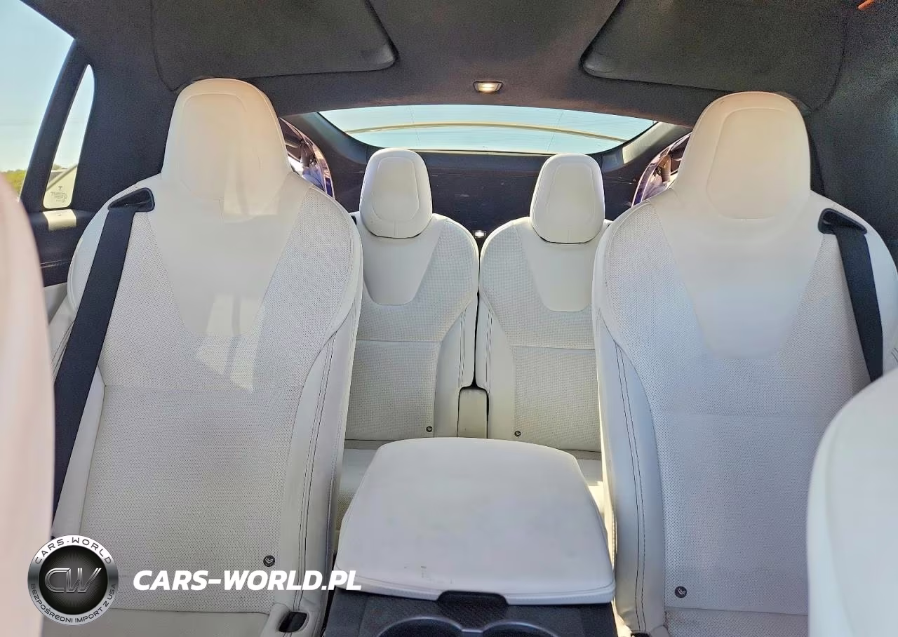2018 Tesla Model X VIN:5YJXCBE40JF116816 - 10