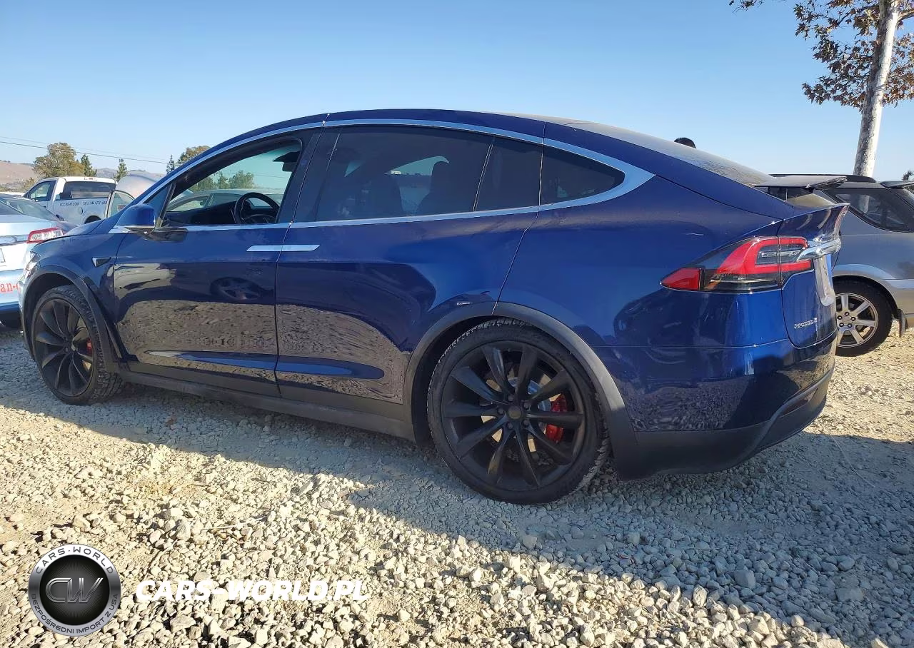 2018 Tesla Model X VIN:5YJXCBE40JF116816 - 2