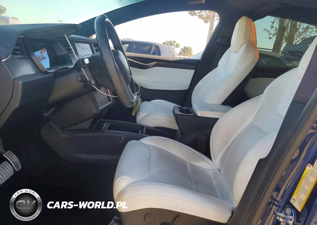 2018 Tesla Model X VIN:5YJXCBE40JF116816 - 7