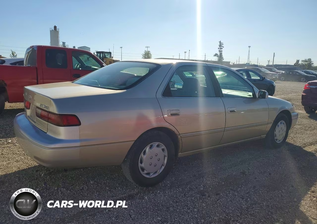 1999 Toyota Camry Le VIN:JT2BG22K5X0326667 - 3
