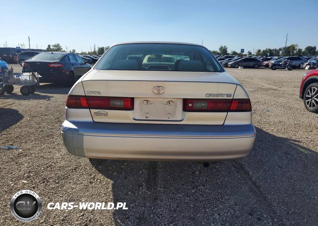1999 Toyota Camry Le VIN:JT2BG22K5X0326667 - 6