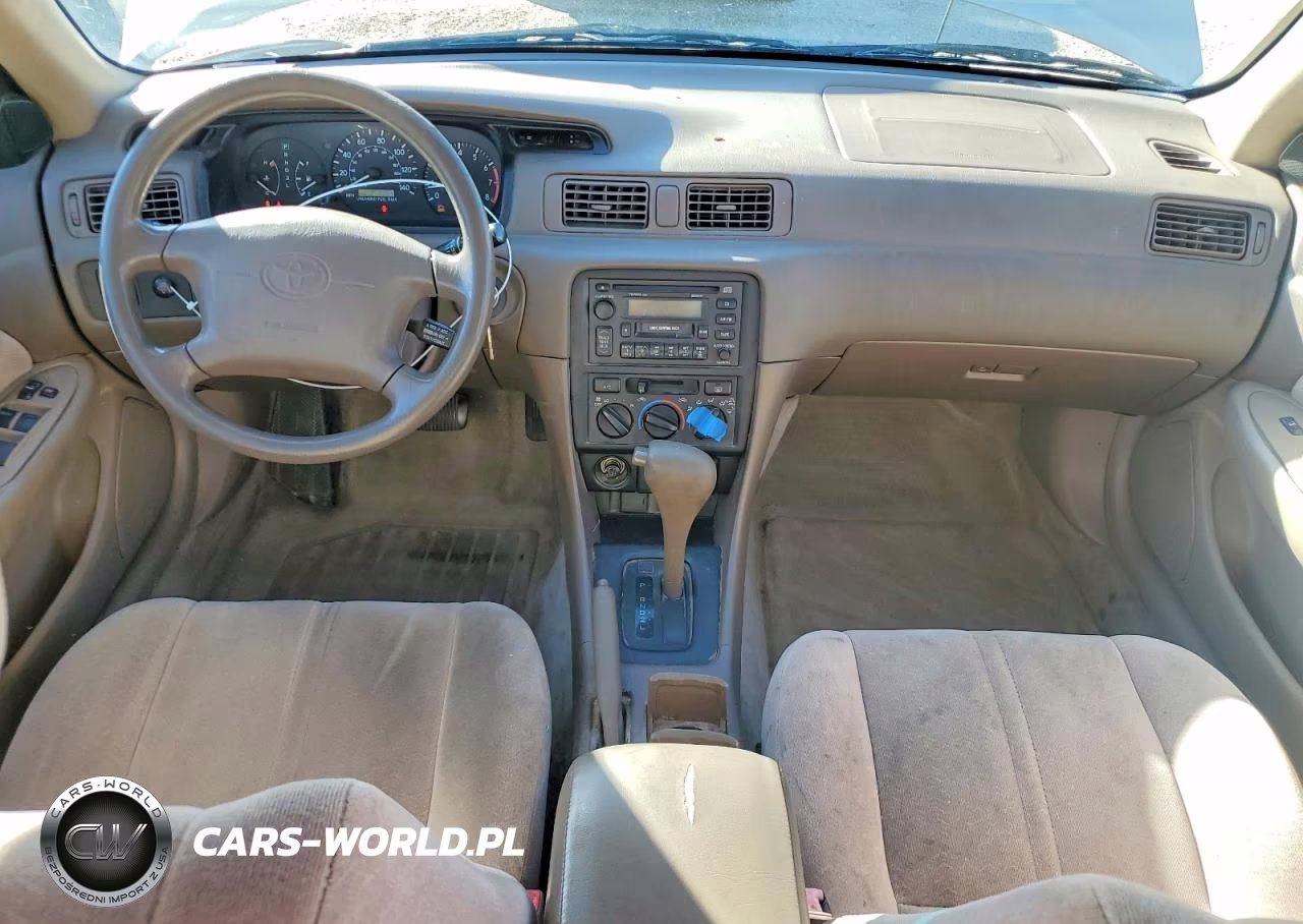 1999 Toyota Camry Le VIN:JT2BG22K5X0326667 - 8