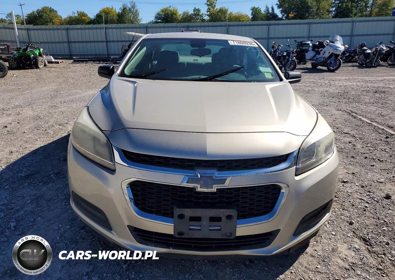 2014 Chevrolet Malibu Ls VIN:1G11B5SL1EF139120 - 5