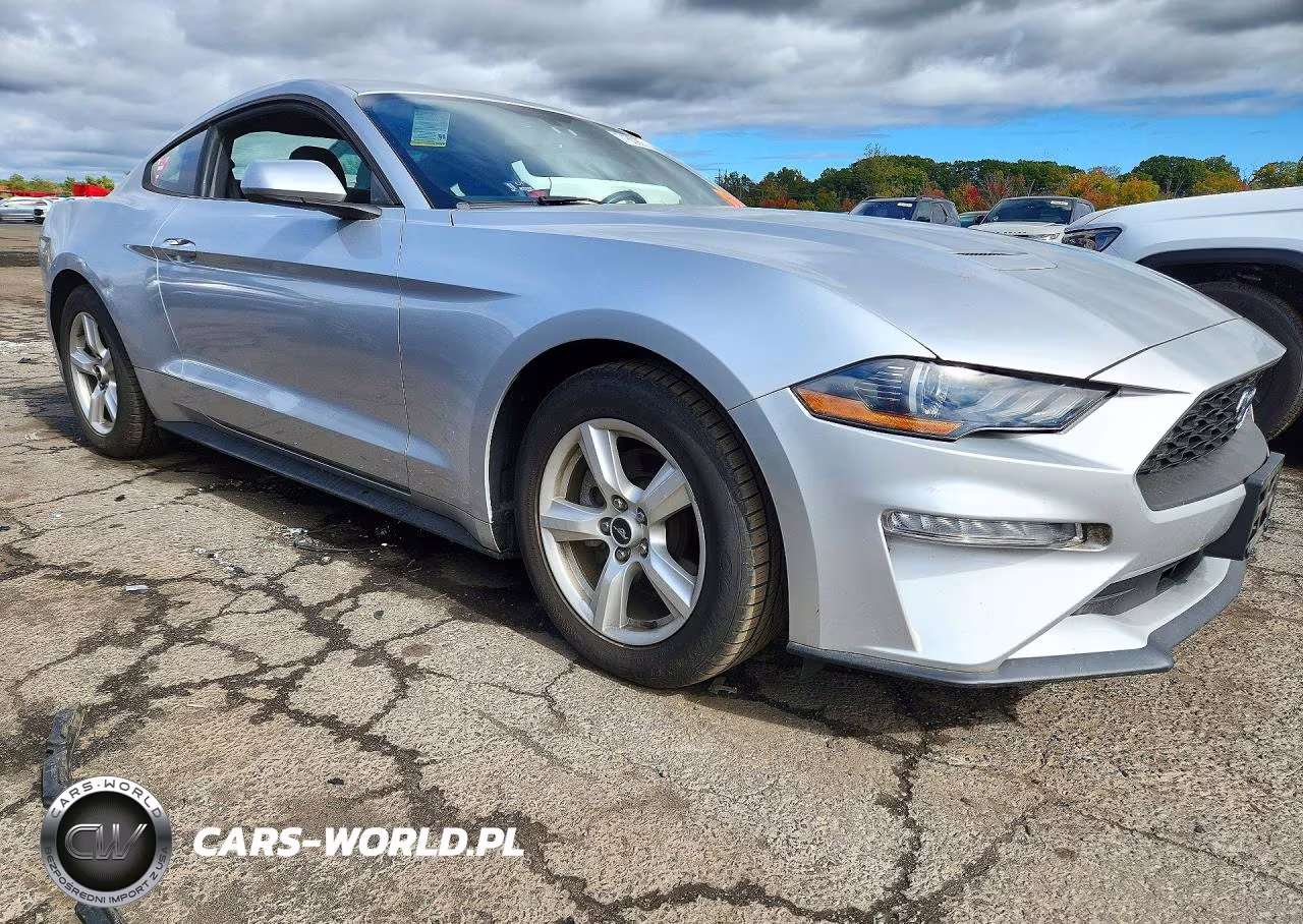 2018 Ford Mustang VIN:1FA6P8TH1J5182386 - 4