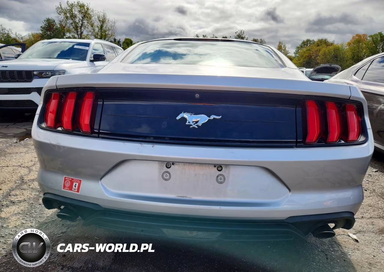 2018 Ford Mustang VIN:1FA6P8TH1J5182386 - 6