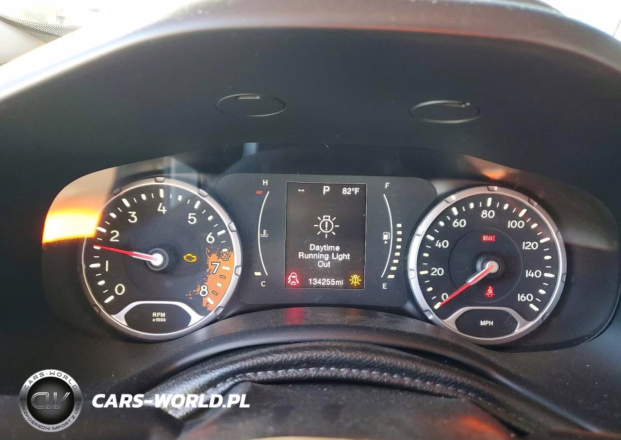 2015 Jeep Renegade Latitude VIN:ZACCJABT2FPC34599 - 9