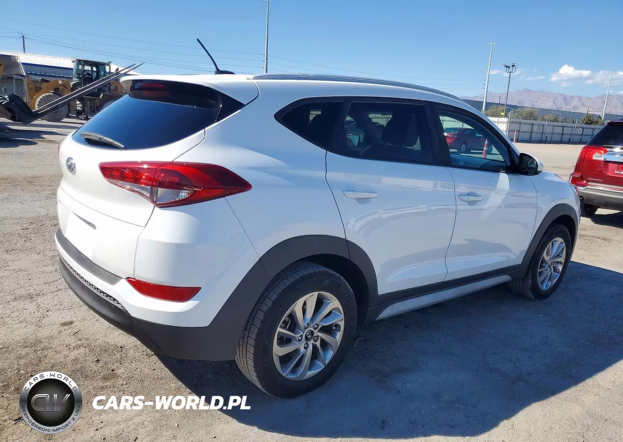2017 Hyundai Tucson Se VIN:KM8J33A46HU441968 - 3