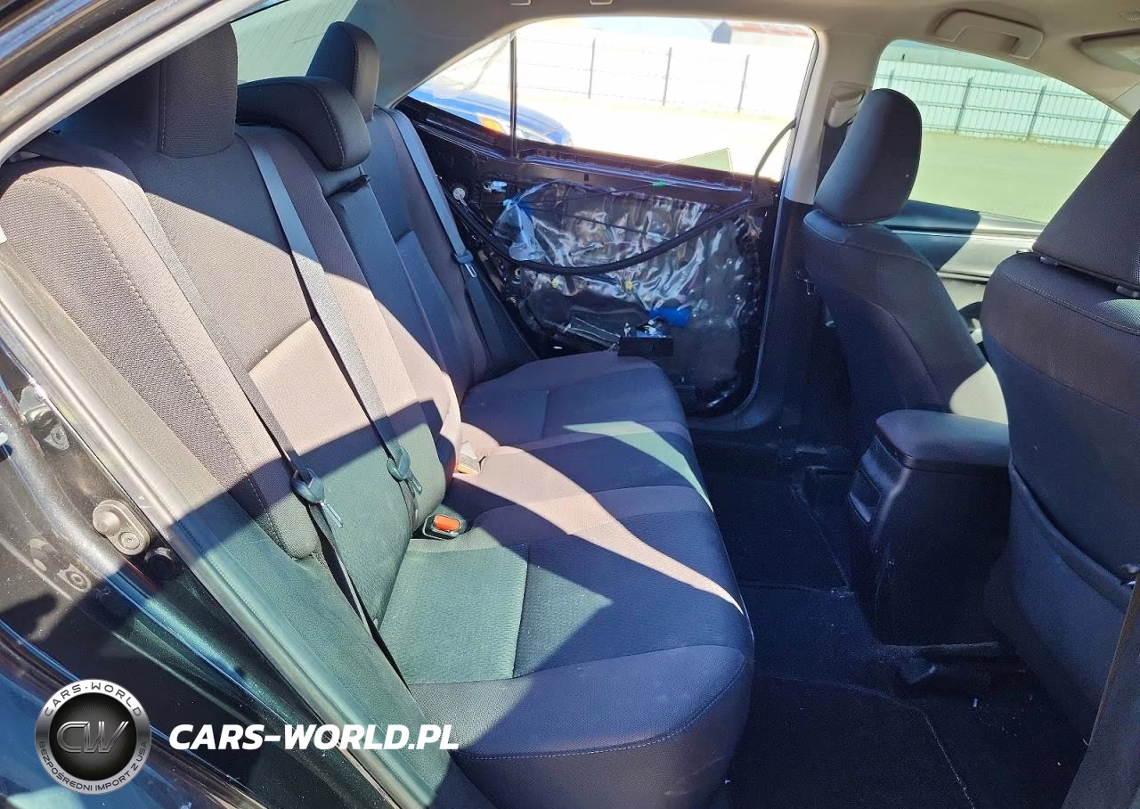 2019 Toyota Corolla Le VIN:5YFBURHE9KP879847 - 10