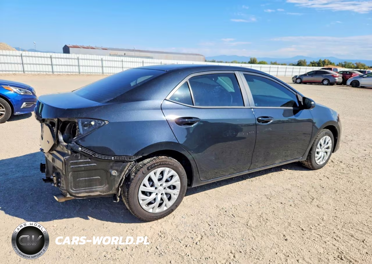 2019 Toyota Corolla Le VIN:5YFBURHE9KP879847 - 3