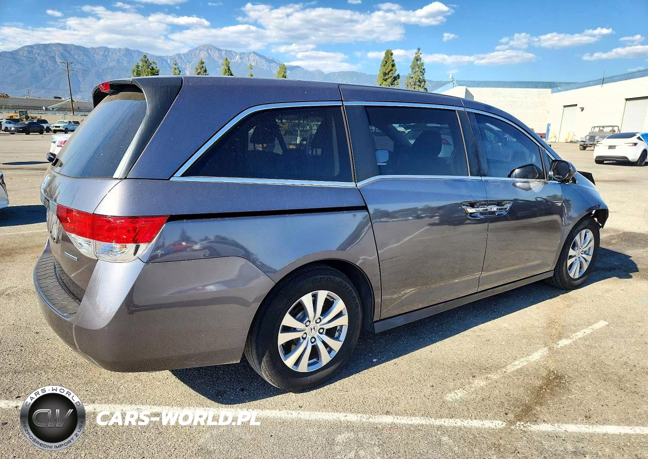 2016 Honda Odyssey Se VIN:5FNRL5H39GB078315 - 3