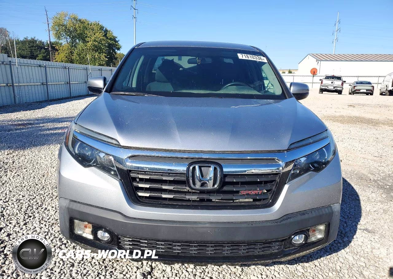 2019 Honda Ridgeline Sport VIN:5FPYK3F19KB041155 - 5
