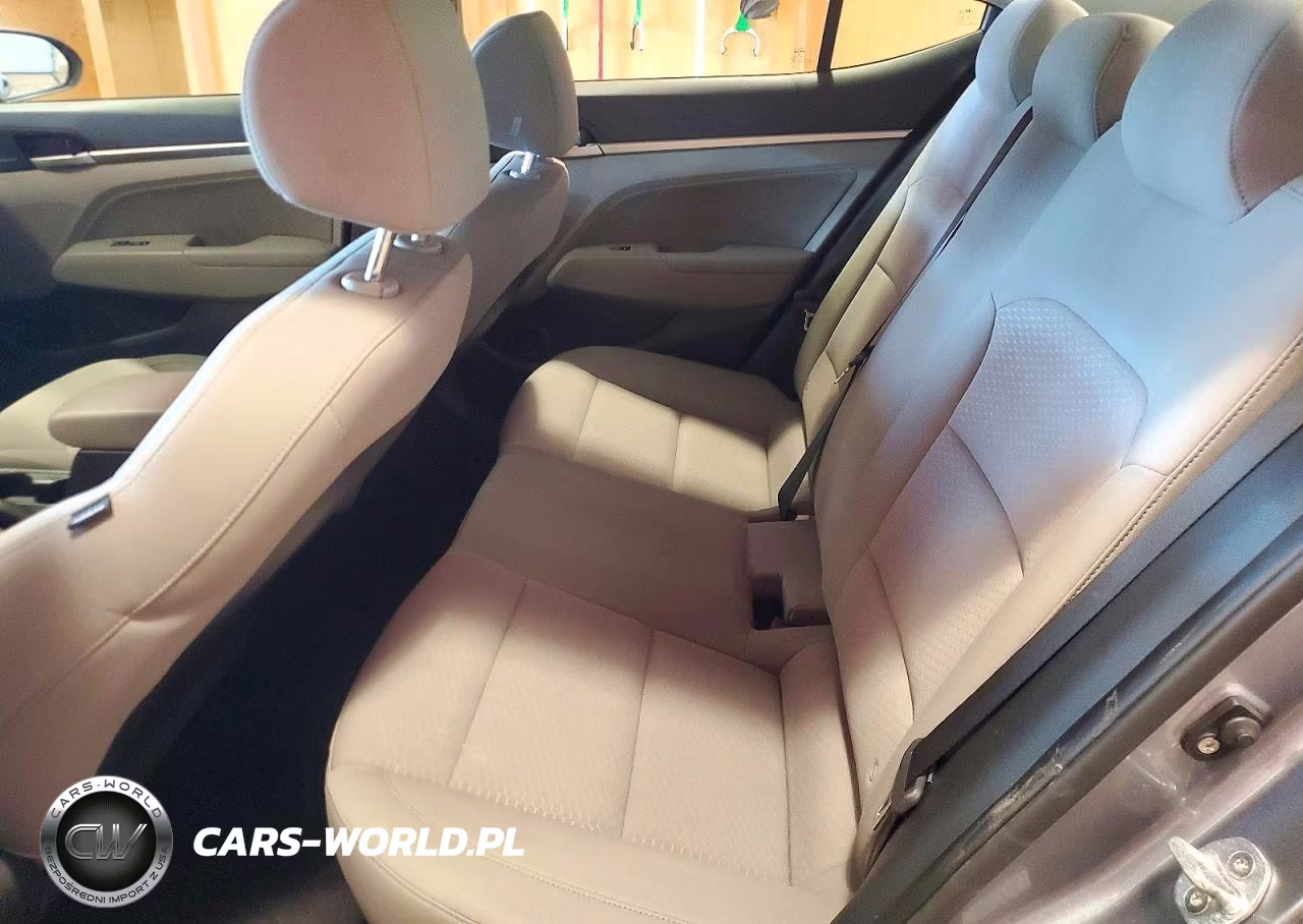 2019 Hyundai Elantra Value Edition VIN:KMHD84LFXKU874543 - 10
