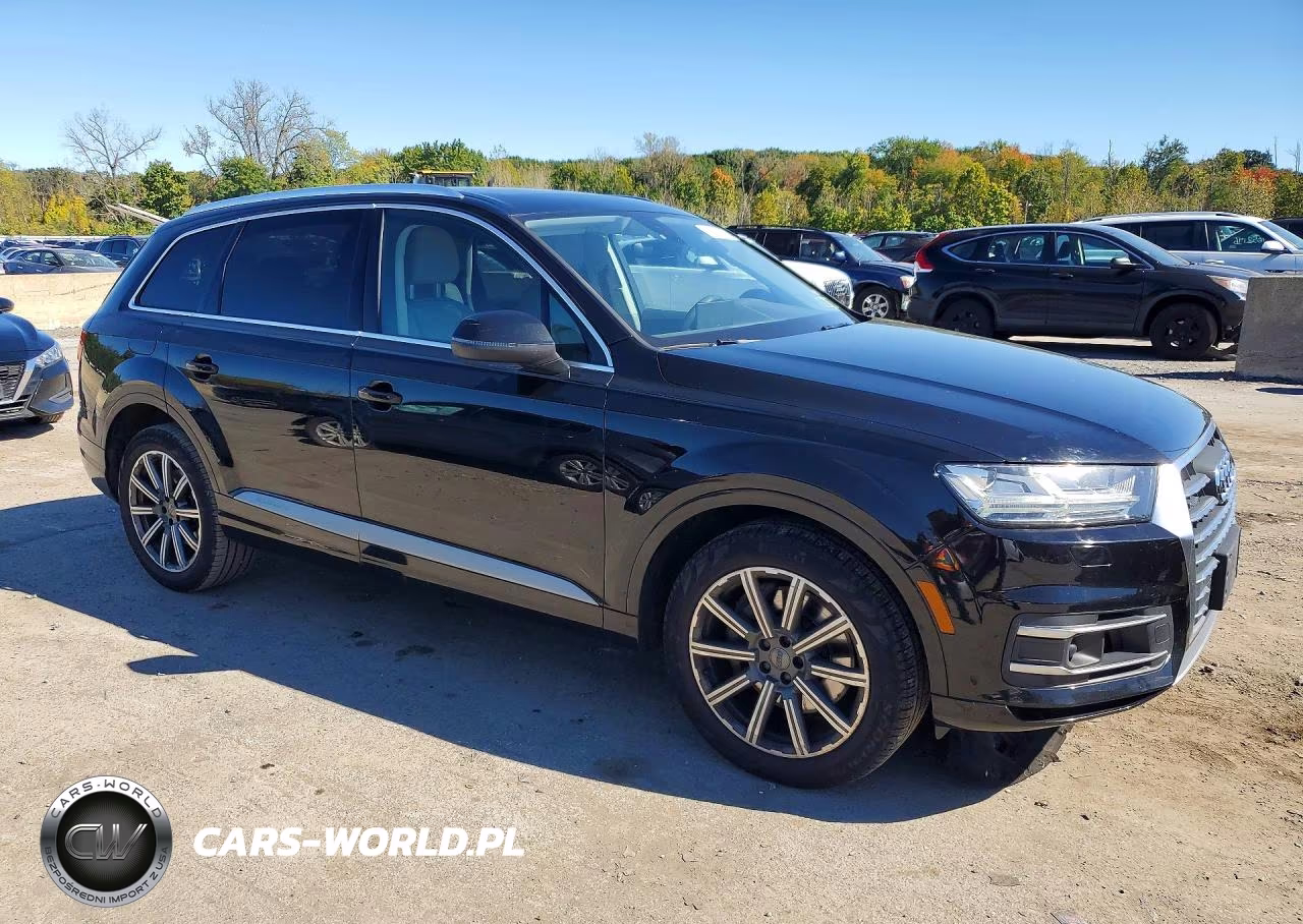 2018 Audi Q7 Premium Plus VIN:WA1LAAF70JD005711 - 4