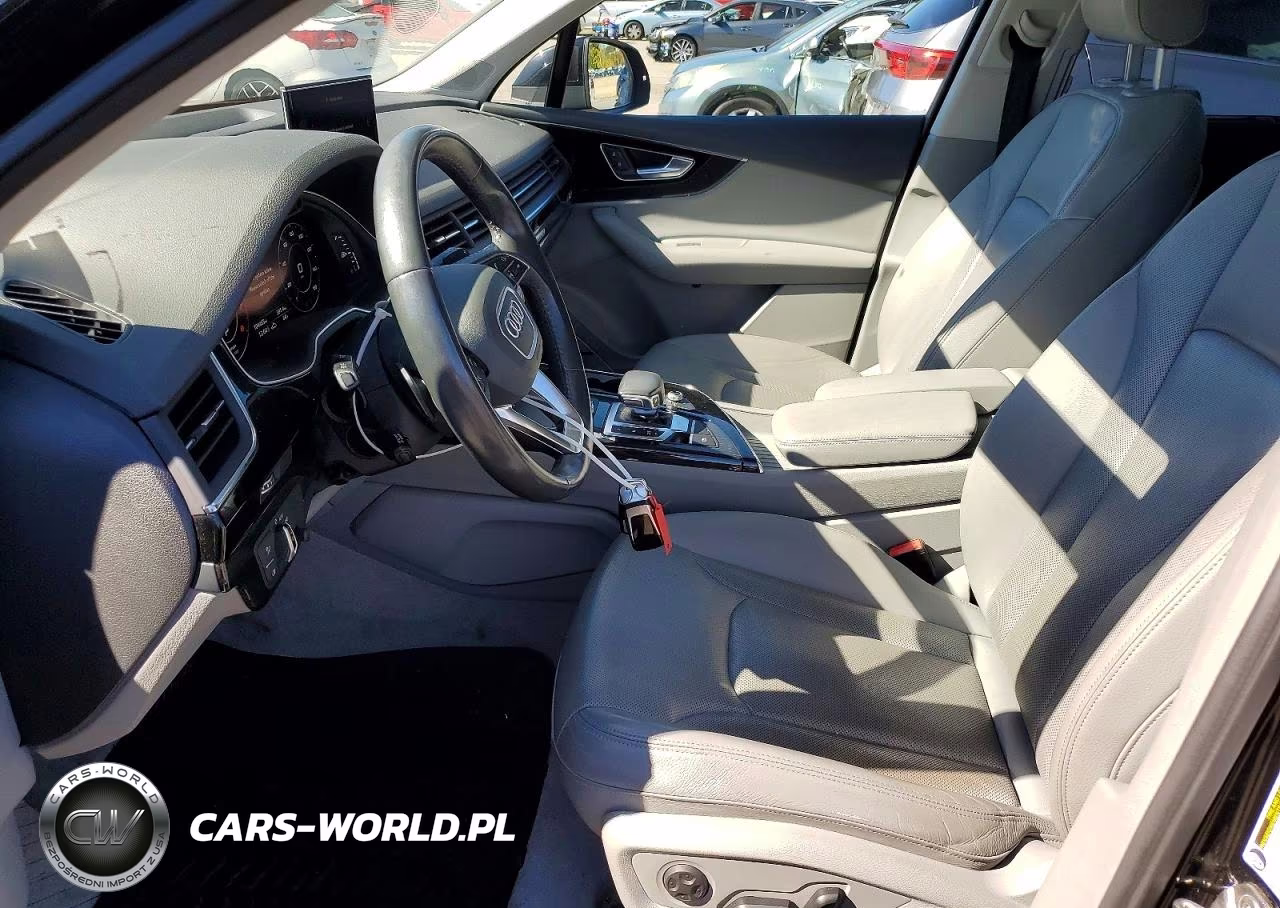 2018 Audi Q7 Premium Plus VIN:WA1LAAF70JD005711 - 7