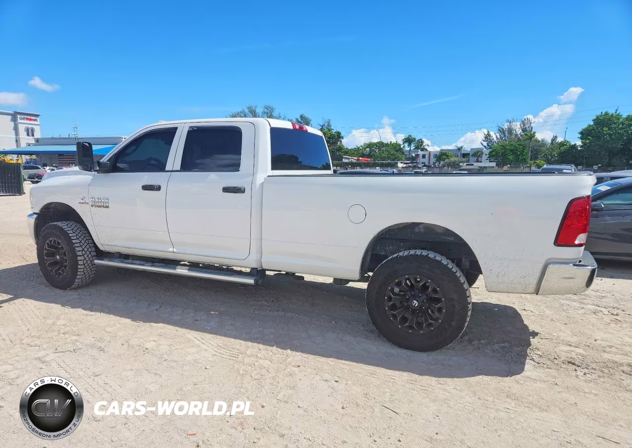 2018 Ram 2500 St VIN:3C6UR5HLXJG277911 - 2