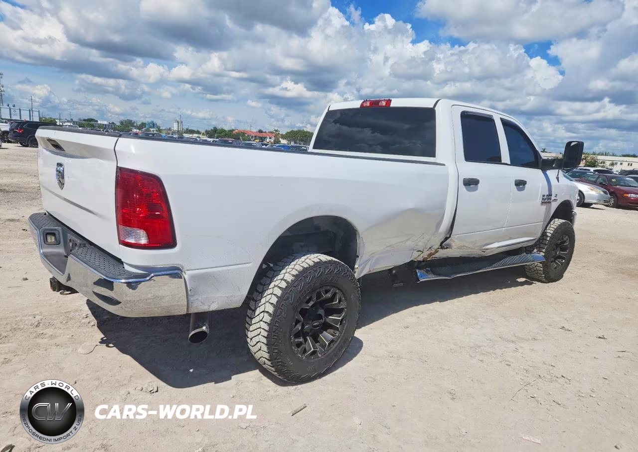 2018 Ram 2500 St VIN:3C6UR5HLXJG277911 - 3