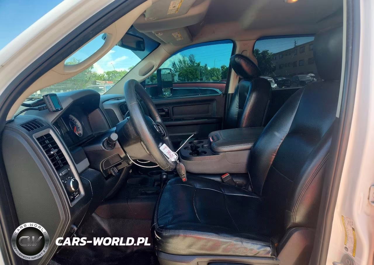 2018 Ram 2500 St VIN:3C6UR5HLXJG277911 - 7