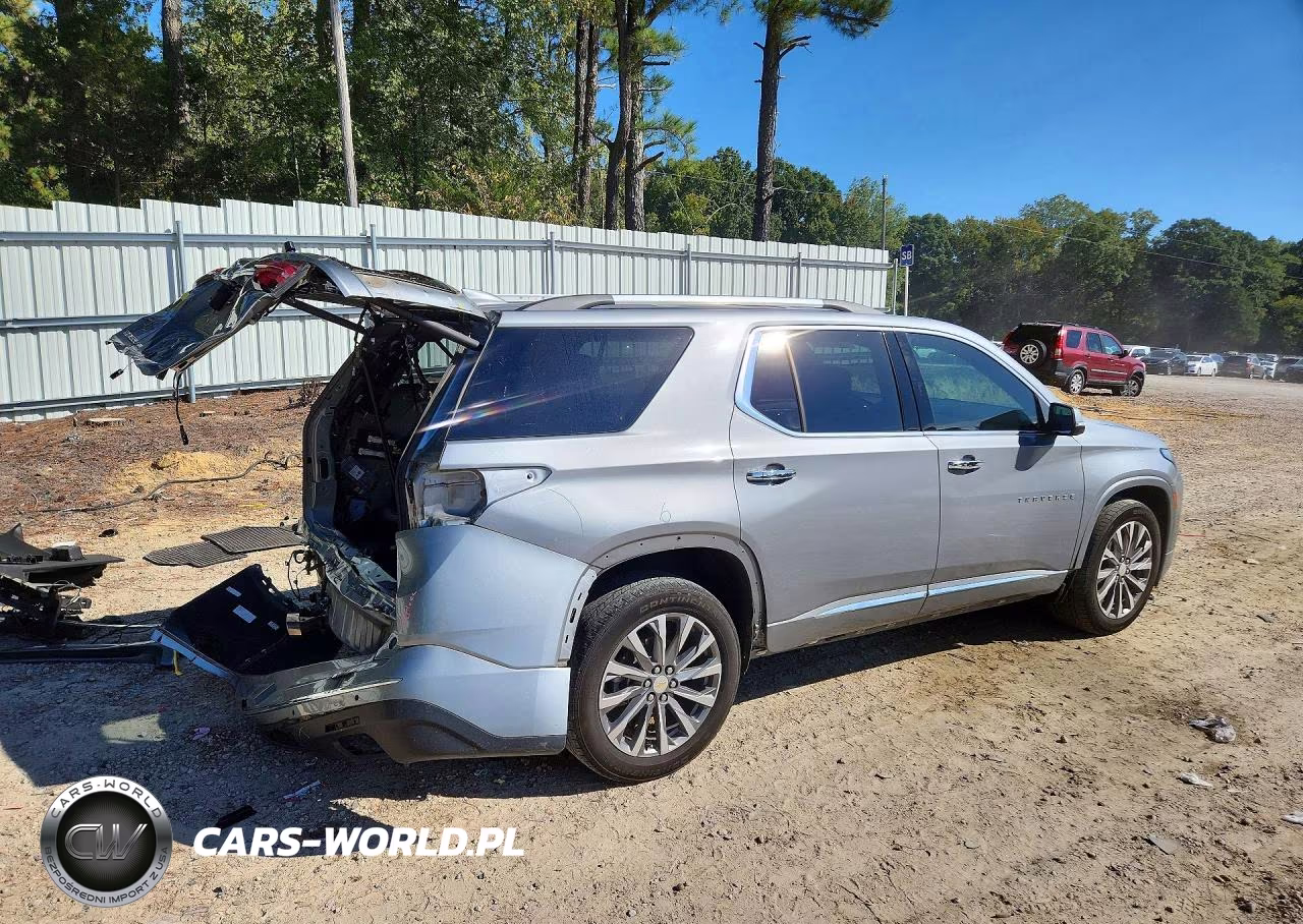 2023 Chevrolet Traverse Premier VIN:1GNEVKKW8PJ306900 - 3