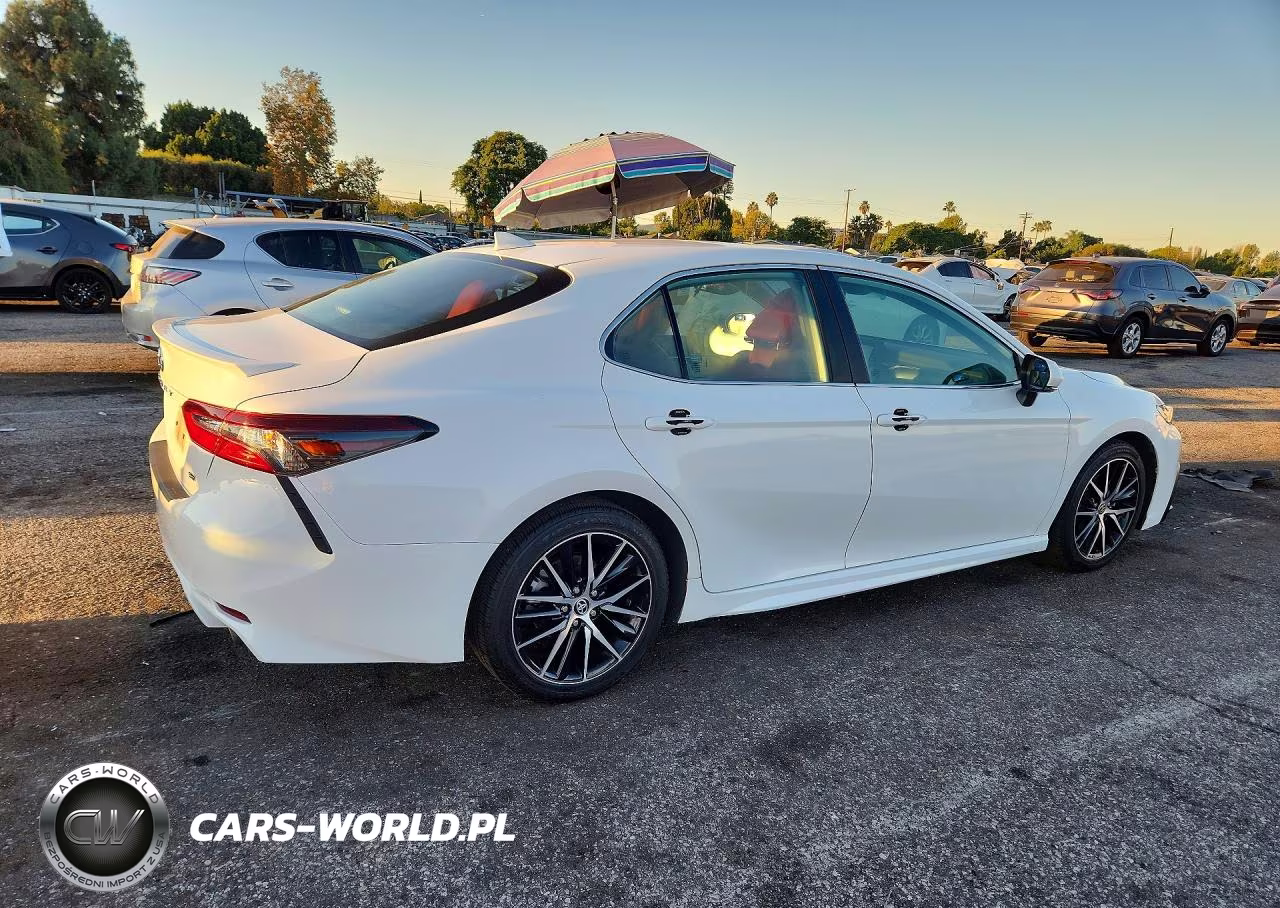 2023 Toyota Camry Se VIN:4T1G11AKXPU825947 - 3