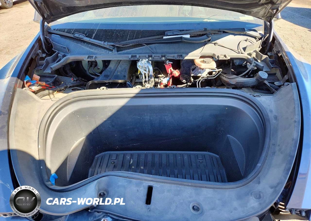 2022 Tesla Model Y VIN:7SAYGDEE9NF355870 - 11