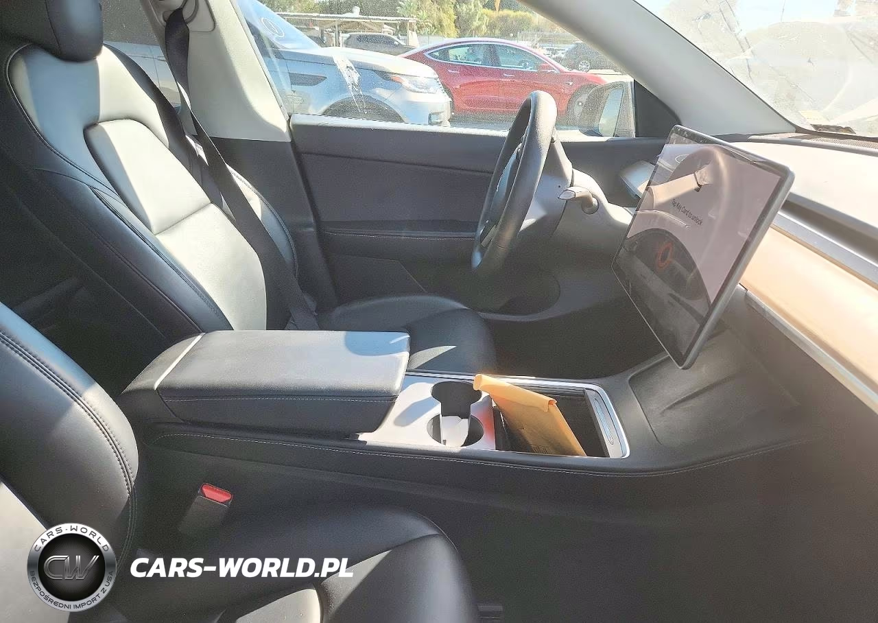 2022 Tesla Model Y VIN:7SAYGDEE9NF355870 - 8