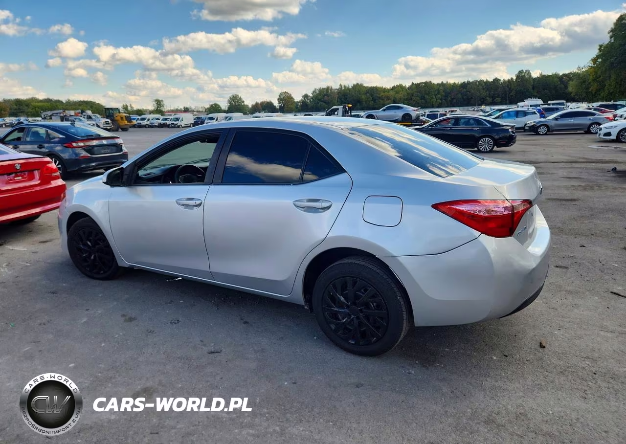 2019 Toyota Corolla L VIN:5YFBURHE8KP889382 - 2