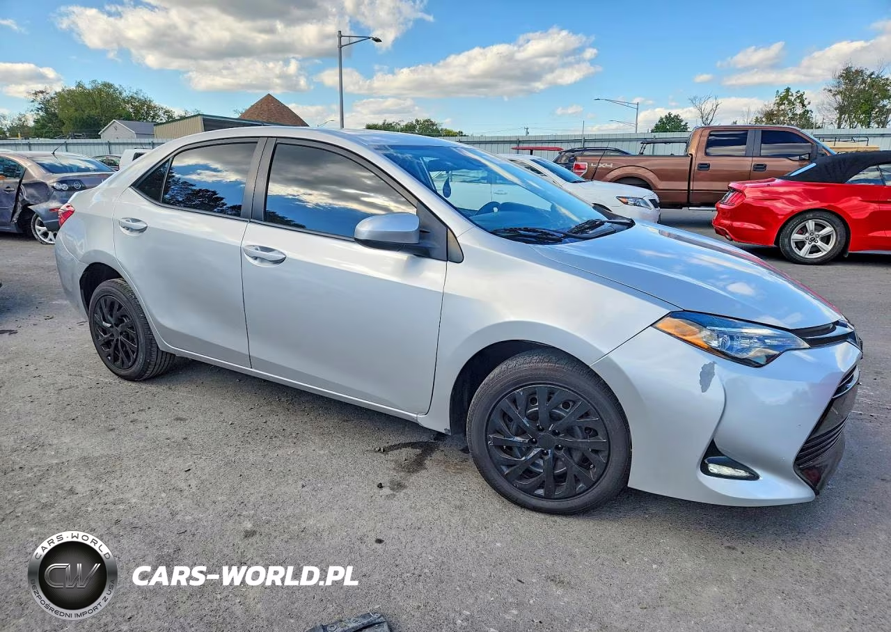 2019 Toyota Corolla L VIN:5YFBURHE8KP889382 - 4
