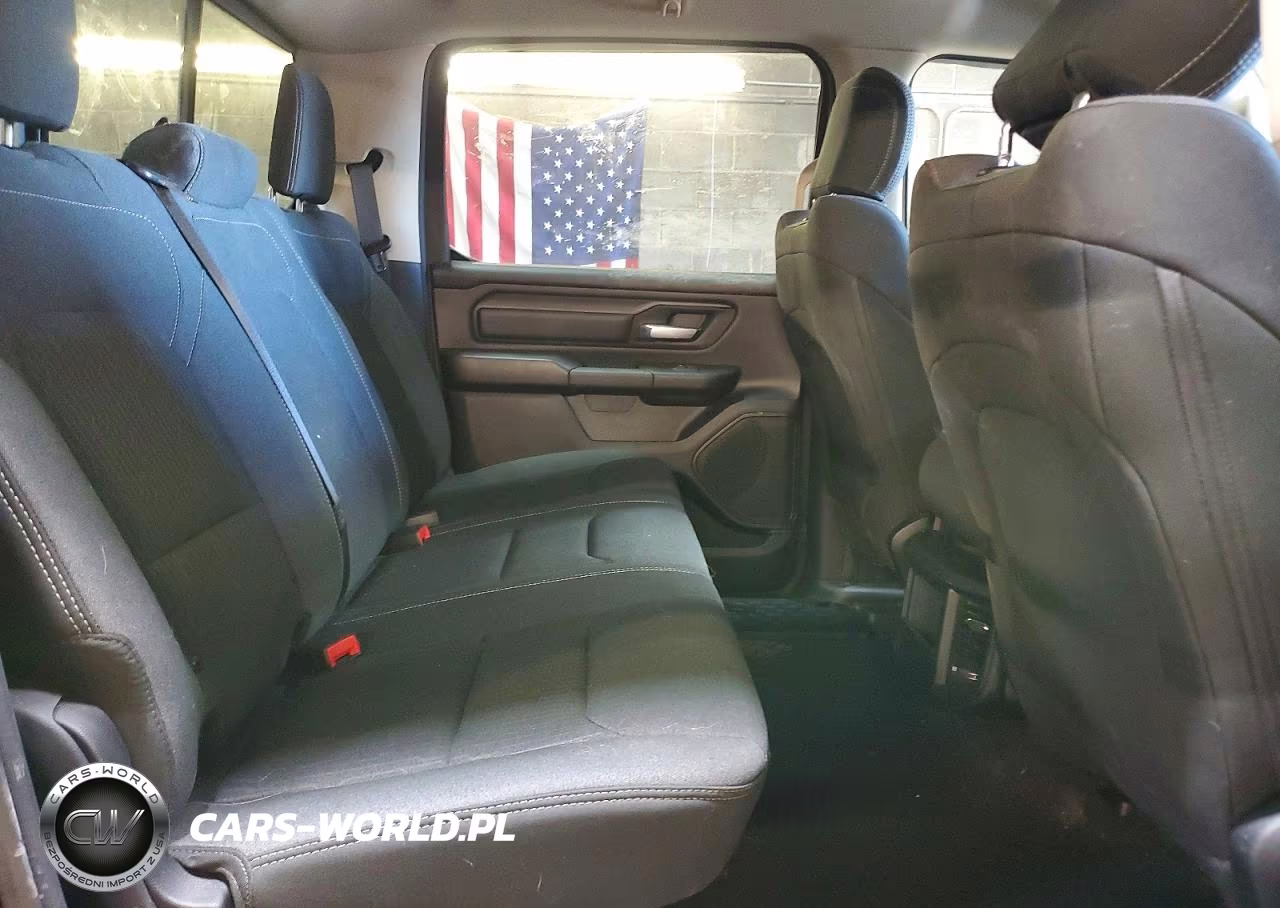 2019 Ram 1500 Tradesman VIN:1C6SRFGTXKN528210 - 10