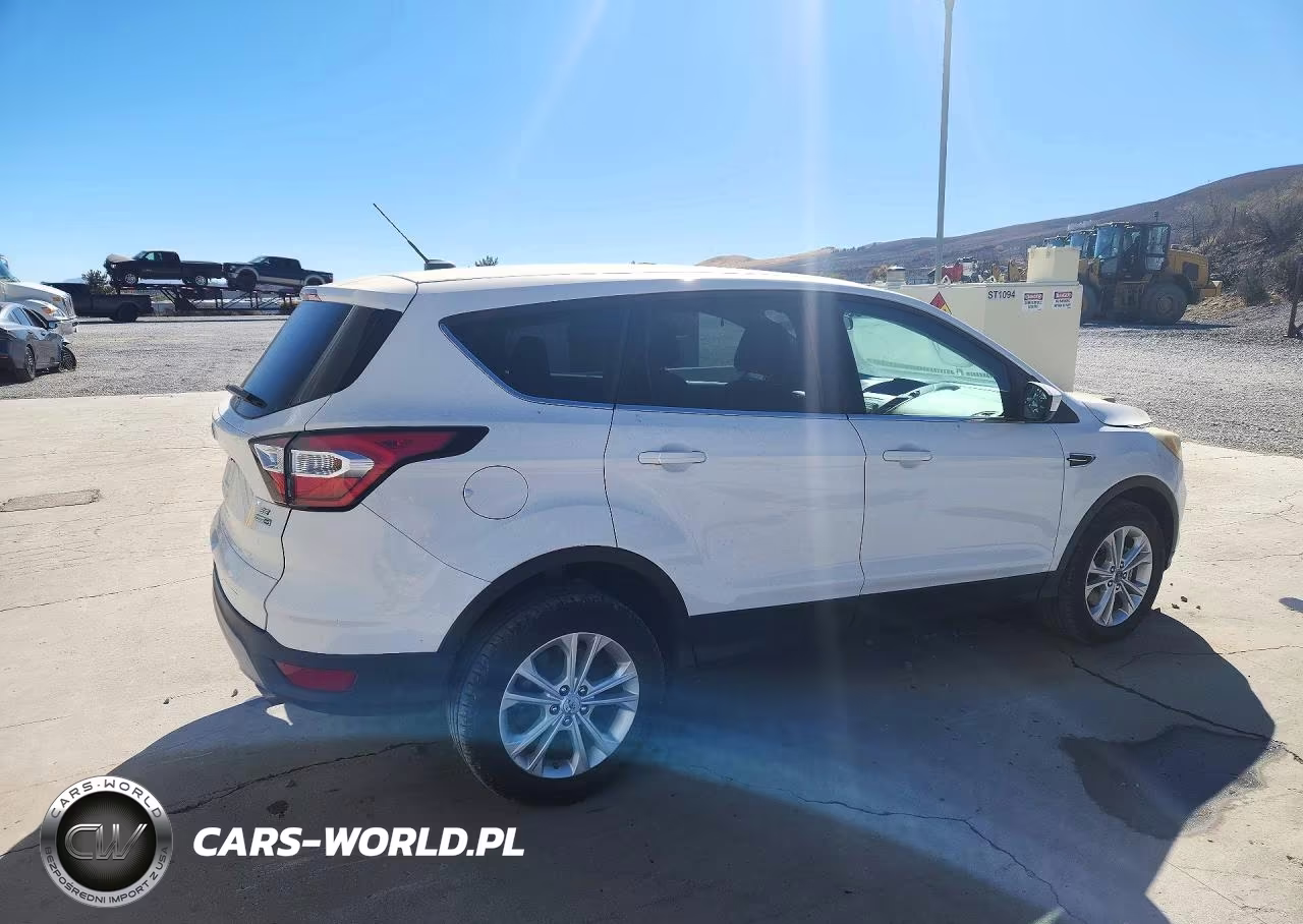 2017 Ford Escape Se VIN:1FMCU9GD0HUD03505 - 3