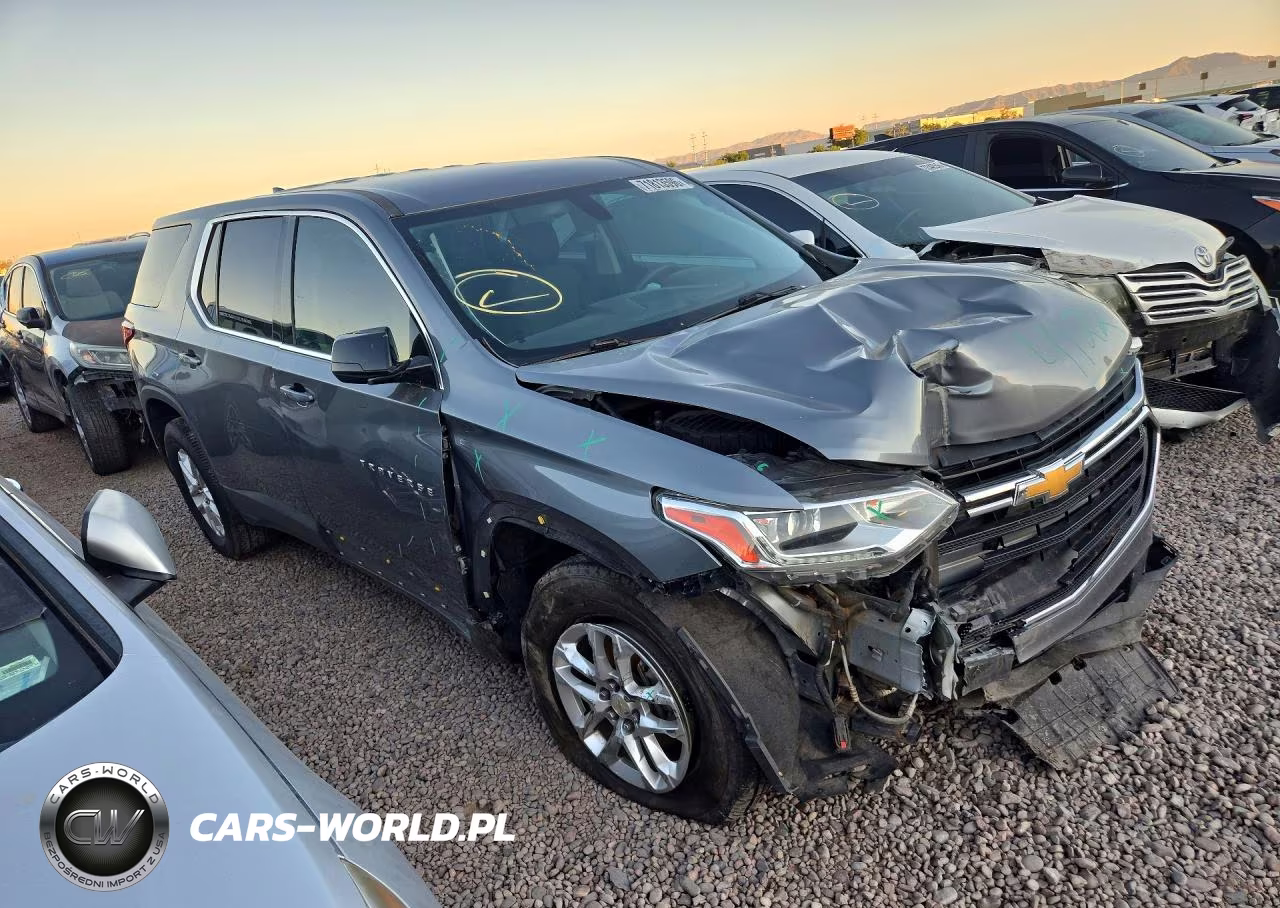 2019 Chevrolet Traverse Ls VIN:1GNERFKW4KJ174979 - 4