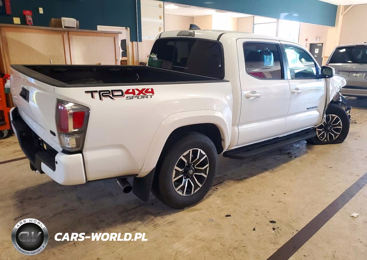 2023 Toyota Tacoma Trd Sport VIN:3TMCZ5AN6PM539496 - 3