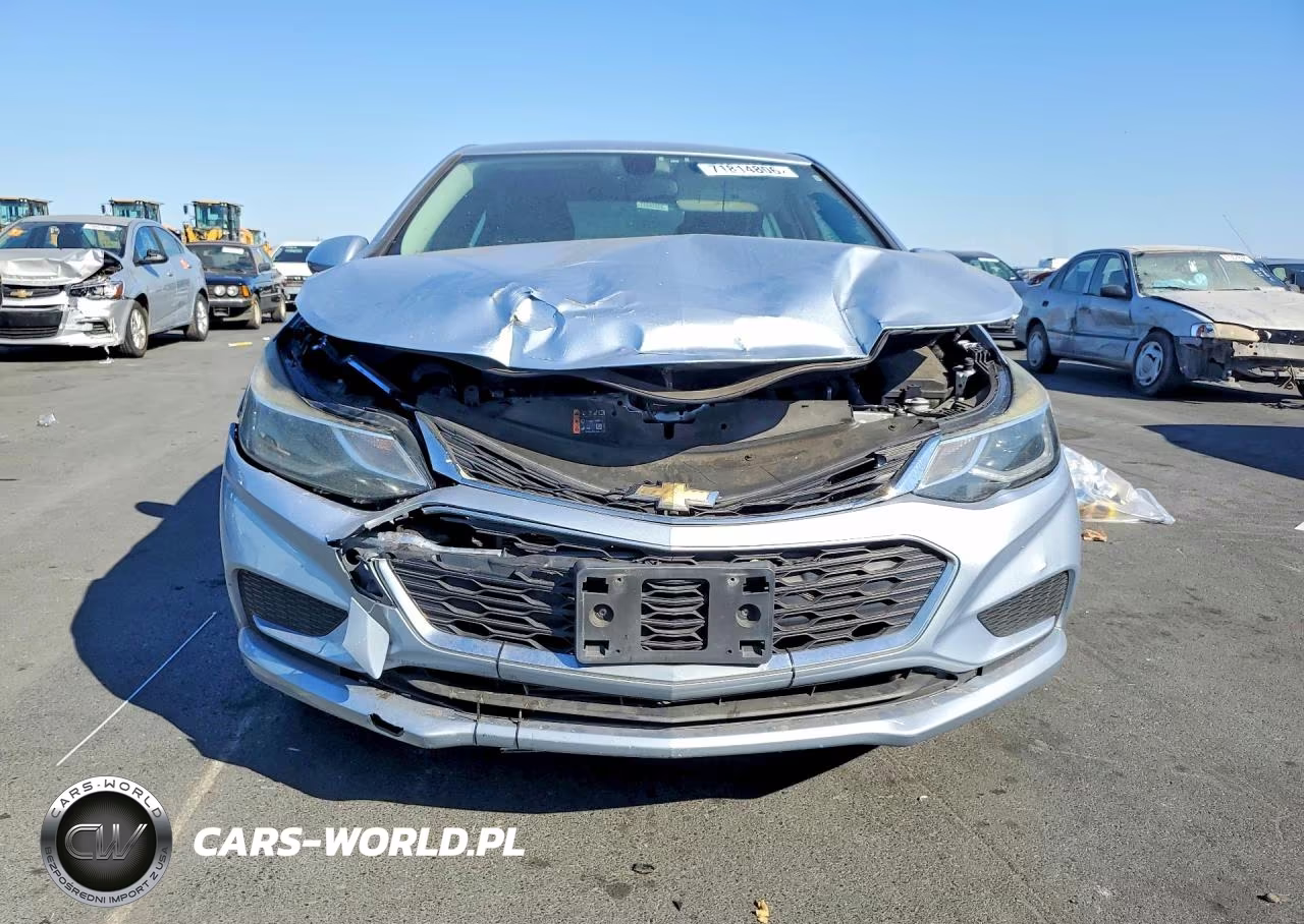 2018 Chevrolet Cruze Lt VIN:1G1BE5SM9J7183486 - 5