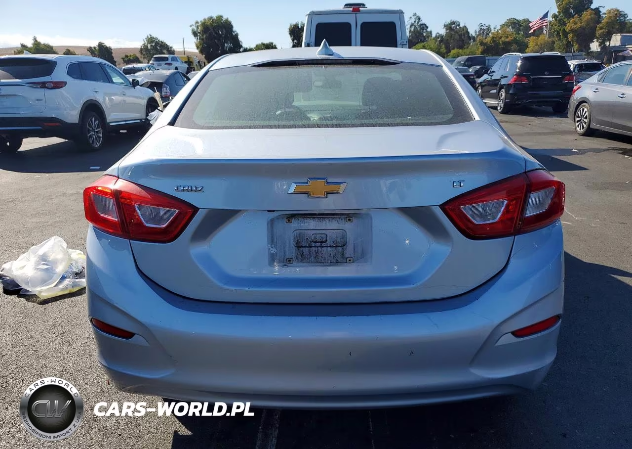 2018 Chevrolet Cruze Lt VIN:1G1BE5SM9J7183486 - 6