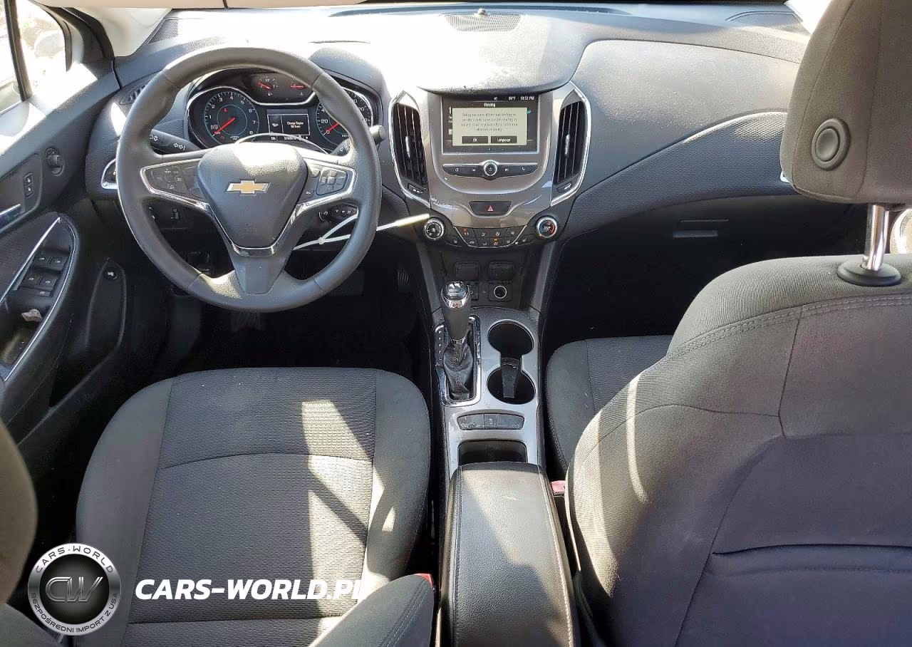 2018 Chevrolet Cruze Lt VIN:1G1BE5SM9J7183486 - 8