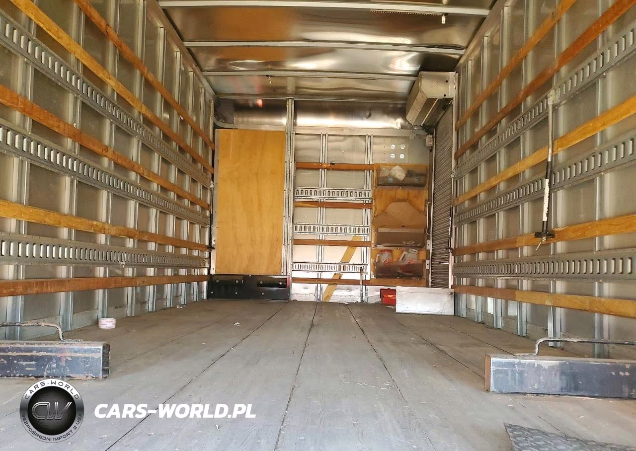 2017 Hino 195 Box Truck VIN:JHHSDM2H4HK005853 - 10