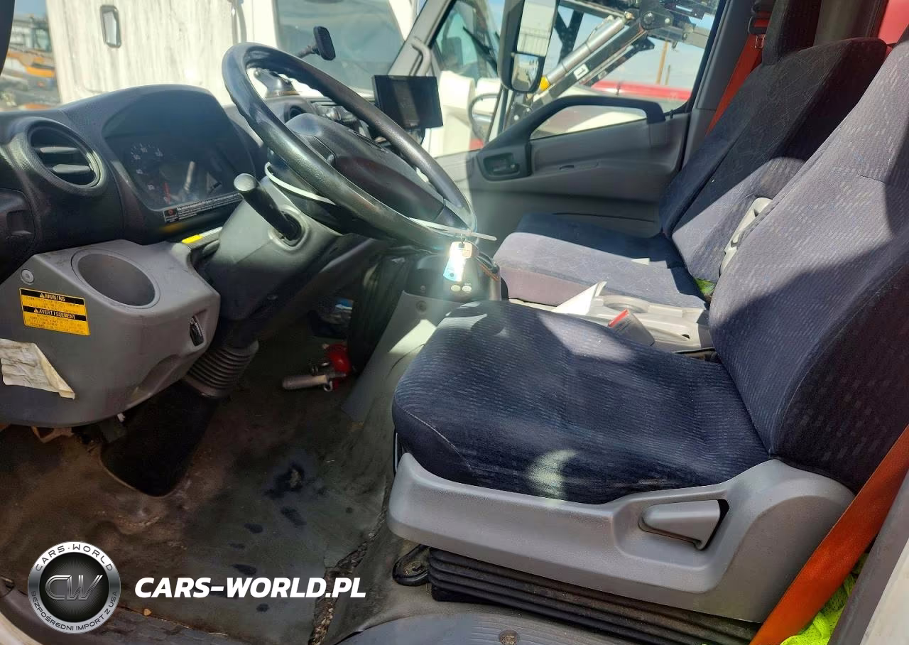 2017 Hino 195 Box Truck VIN:JHHSDM2H4HK005853 - 7