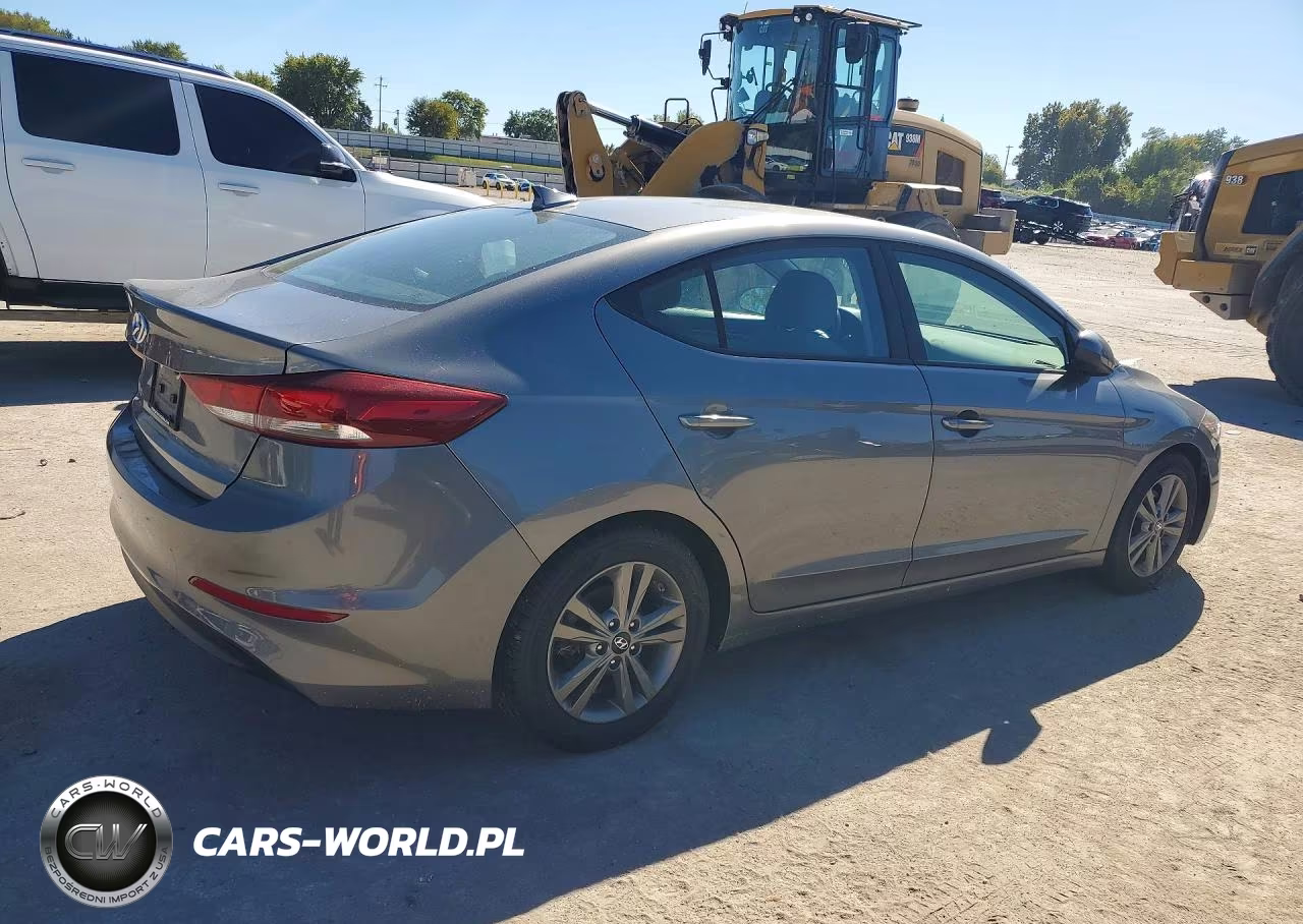 2018 Hyundai Elantra Sel VIN:5NPD84LF0JH251929 - 3