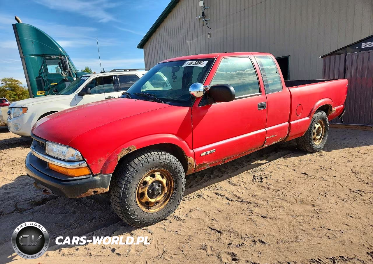 2002 Chevrolet S Truck S10 VIN:1GCDT19W128226588 - 1