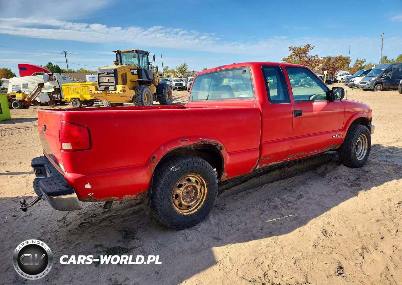 2002 Chevrolet S Truck S10 VIN:1GCDT19W128226588 - 3