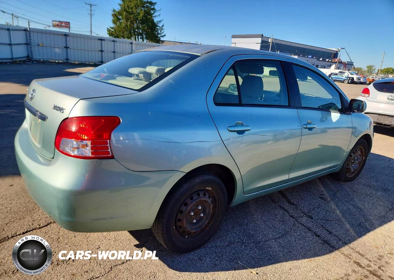 2010 Toyota Yaris Base VIN:JTDBT4K30A4075290 - 3