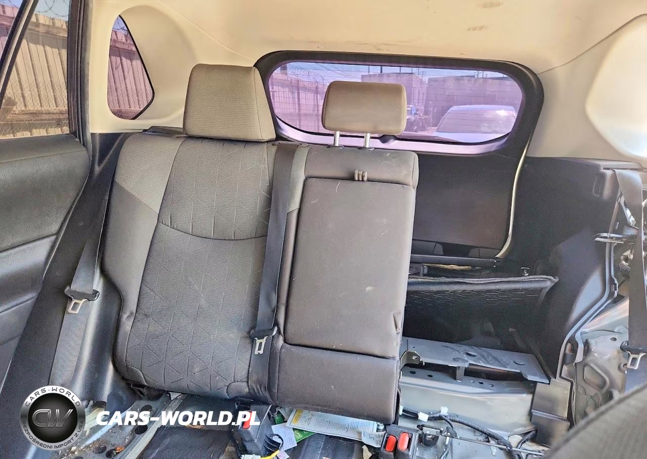 2020 Toyota Rav4 Xle VIN:2T3W1RFV1LW076888 - 10
