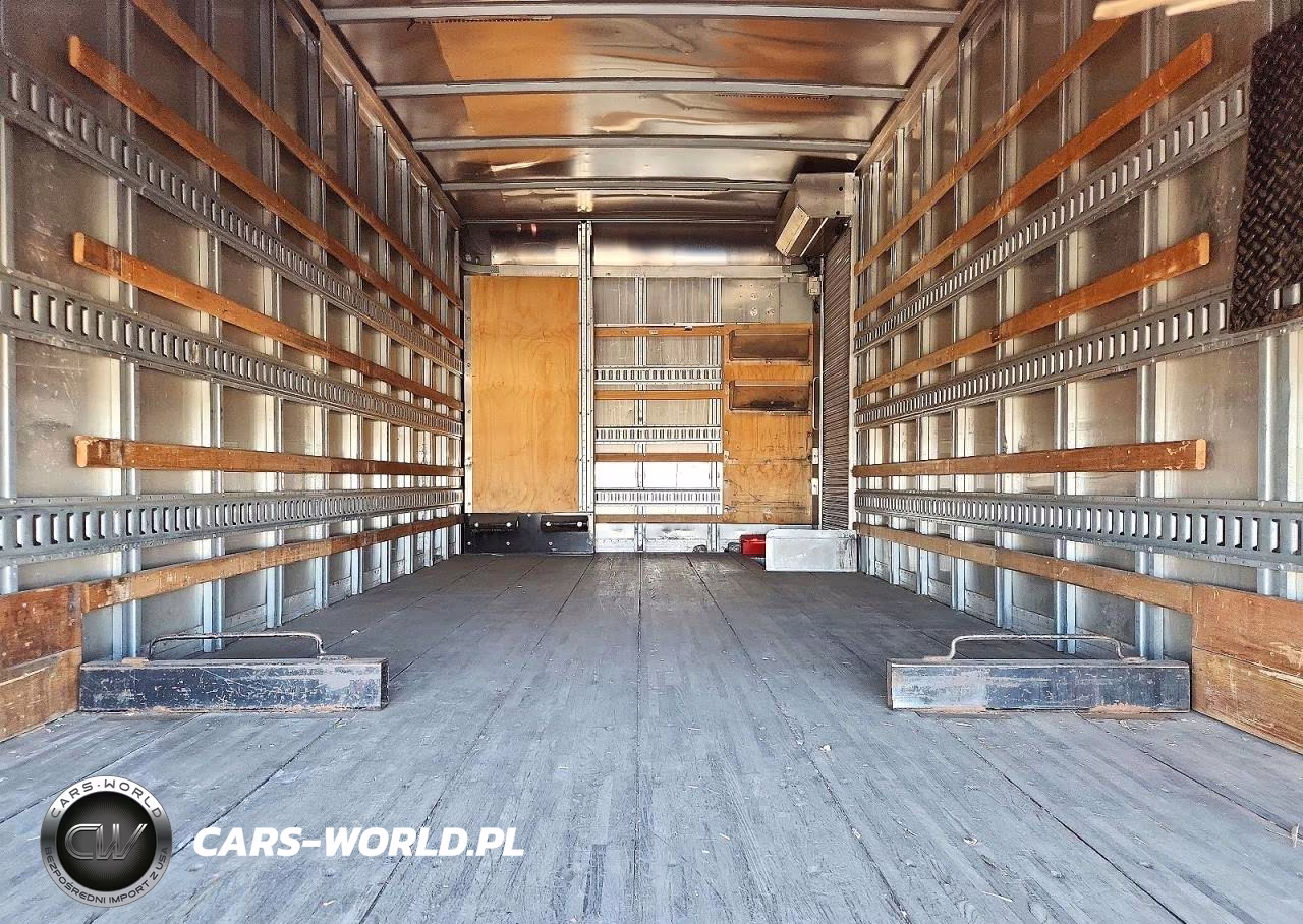 2018 Hino 195 Box Truck VIN:JHHSDM2H3JK006112 - 10